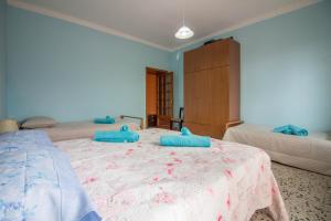 GuestHost - Ploaghe - Cozy House with Patio! img13