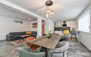 2 Bedroom Beautiful Home In Lepoglava