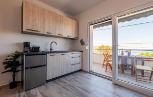 1 Bedroom Awesome Apartment In Prizna