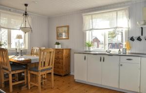 Awesome Home In Kristinehamn