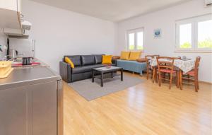 Gorgeous Apartment In Rab With Wi-Fi