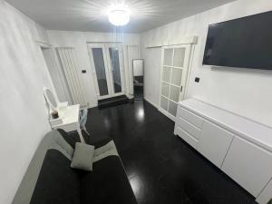 Apartament cu gradina central