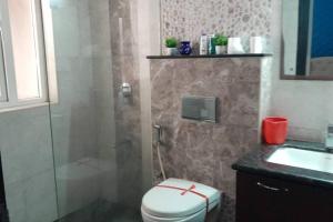 Lavish 3BHK on 12th Floor for Family Only