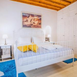 Like a white seagull in Mykonos!
