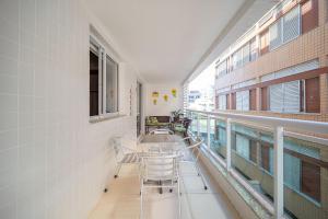 Cf06 apto 3 quartos a 150m Praia do Forte!