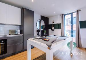 2BDR Apartment By Vista Stays Short Lets & Serviced Accommodation Manchester With Pool Table & Free WiFi