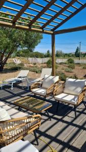 Modern Farmhouse AYO South of Melides