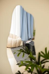 Champagne Sea View Apartment by BiNoBi!