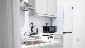 Flat 1 High Road β Room A & B
