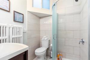 2 Bedroom Apt Near Downtown - King Bed Netflix
