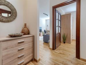 Reagan Park Residence - Parking&Balcony - by Rentujemy