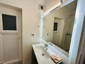 Seaview & Jacuzzi summer residence