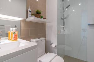 Water View 5 Min Walk Station Shopping Close City