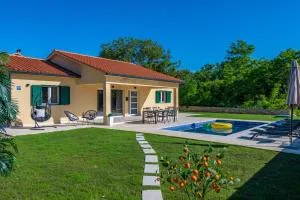 Villa Una, a charming villa surrounded by nature - Vinež