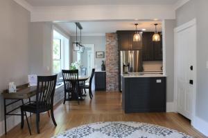 River Side Cottage - Downtown