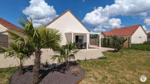 Maisons de vacances Gite du Pin : Holiday Home with Bath