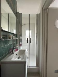 Studio Le Calypso les pieds dans leau 10 m mer