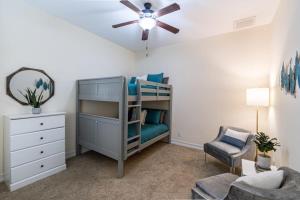 Luxury Townhouse Minutes from Beach and Downtown