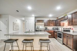 Palm Coast Duplex with Screened Patio, Near Beaches!