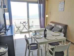 Apartment Les Romarins by Interhome