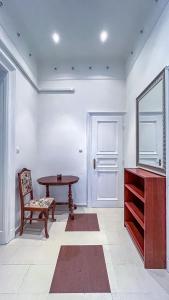 Opera Family Apartment