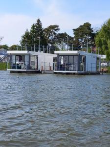 Houseboat Arka 1 - domki na wodzie, rower wodny, Wifi, Parking