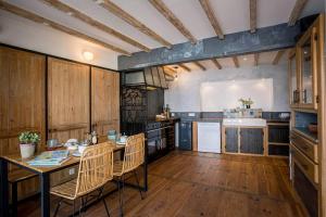 Maisons de vacances hjem Port Blanc A breathtaking setting facing th : photos des chambres