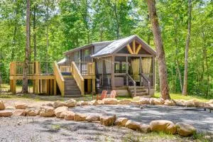 Monteagle Cabin with Swim Spa, Sauna and Fire Pit! - 蒙蒂格尔