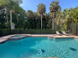 Cozy home with big pool in Wellington! - Loxahatchee