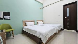 Phòng 2 Giường Đơn Hạng Bình Dân (Budget Twin Room)