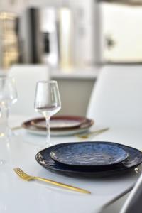 Cozy home with big pool in Wellington!