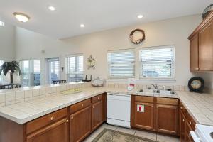 Yellow Bird by Pristine Properties Vacation Rentals