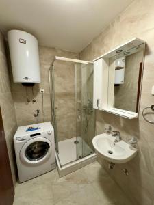 Cozy 1 bedroom APT with free parking