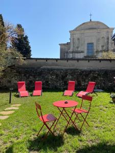 La Volpe Rossa Rooms and Apartments