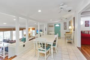 Cape Haus Extra by Pristine Properties Vacation Rentals