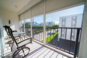 Enjoy Fully Equipped 2BR Condo Near The Beach - صني آيلز بيتش
