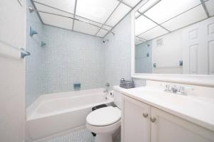 Enjoy Fully Equipped 2BR Condo Near The Beach