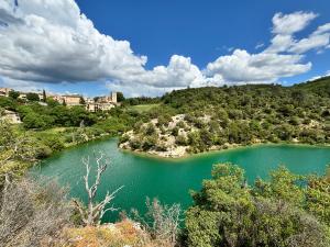 Maisons de vacances Idylle a 2, Piscine privatisee & Sauna : photos des chambres