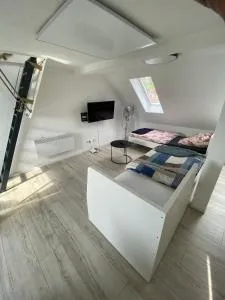 Angenehme Rooftop Suite in Unterheinriet - Abstatt