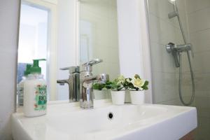Appartements Studio Le cafe gourmand - Proche Gare - Coin tranquille : photos des chambres