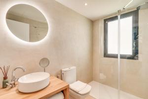 Renovated Apartment - with Sea View!