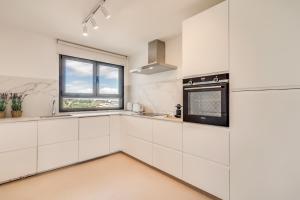 Renovated Apartment - with Sea View!