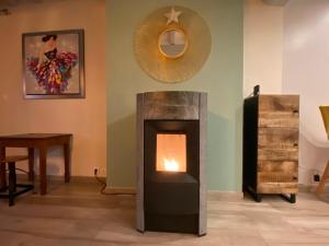 Villas Maison 10p avec piscine, chauffee et partagee avec 1 autre gite, horaires privatifs pour chaque gite - Reservation sur https auxportesdetretat fr : photos des chambres