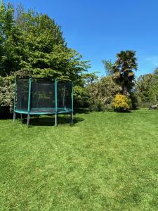 Maison 10p avec piscine, chauffée et partagée avec 1 autre gîte, horaires privatifs pour chaque gîte - Réservation sur https auxportesdetretat fr