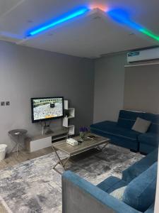 شقة نصف القمر