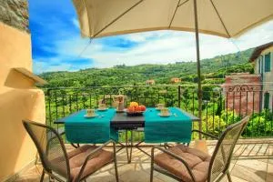 casa con terrazza panoramica in tipico borgo ligure - Civezza