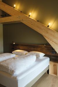 Maisons de vacances Les Gites de La Miellerie des Combes 5 etoiles : photos des chambres
