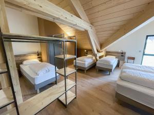Maisons de vacances Les Gites de La Miellerie des Combes 5 etoiles : photos des chambres