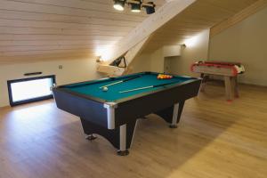 Maisons de vacances Les Gites de La Miellerie des Combes 5 etoiles : photos des chambres