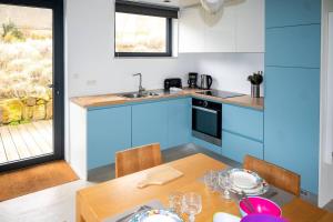 Maisons de vacances Petite dune, Port Blanc Vue Mer 20 m : photos des chambres